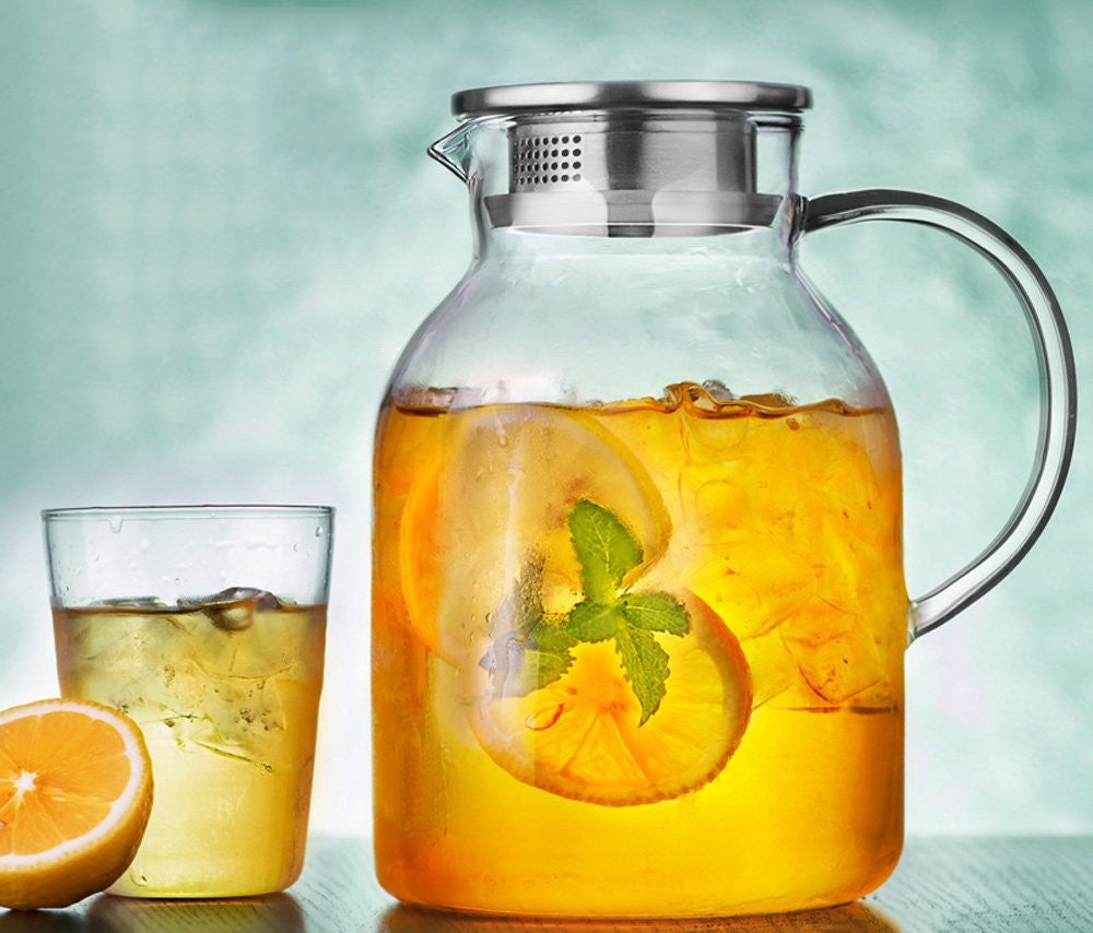 Iced Tea Pitcher made of Borosilicate Glass with lemon