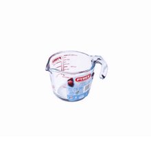 Vintage PYREX Measuring Cup made in France of Borosilicate Glass -0.5 liter (2 cup)